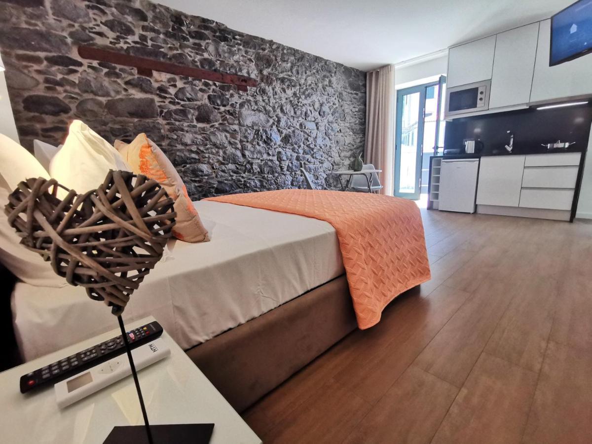 Charming Studios In Calheta Beach - Villa Esmeralda Екстериор снимка